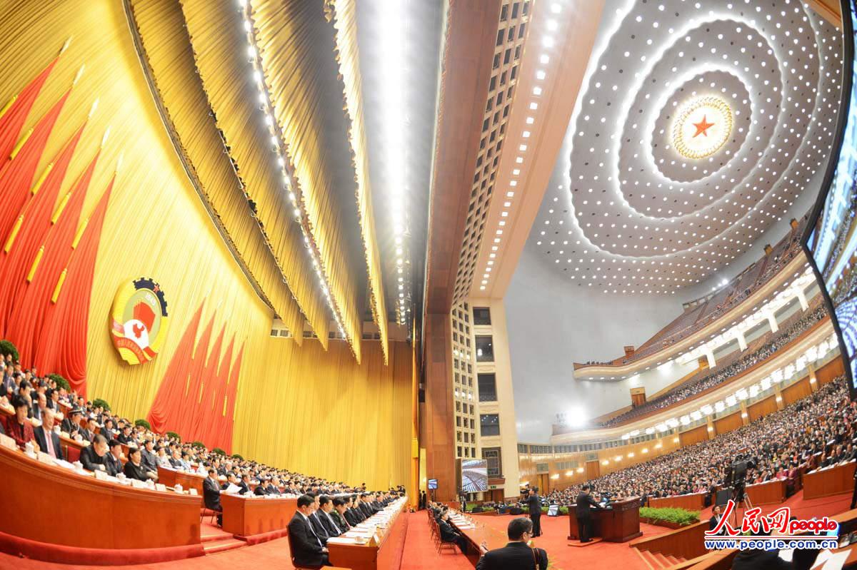 3月3日下午3时,全国政协十二届一次会议在北京人民大会堂开幕。图为大会现场。 人民网记者 雷声 摄