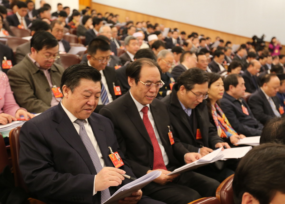十二届全国人大一次会议在京开幕会:政协委员