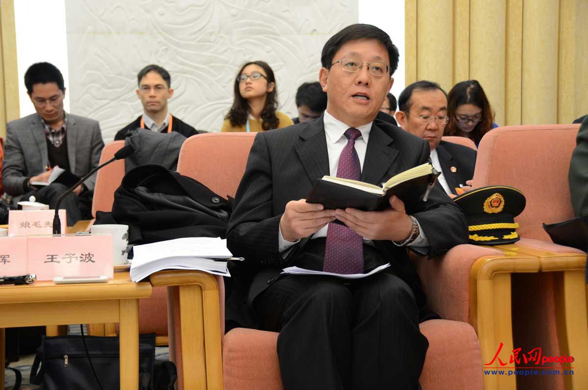 西宁市委副书记、市长王予波(人民网记者 杨文彦 摄)