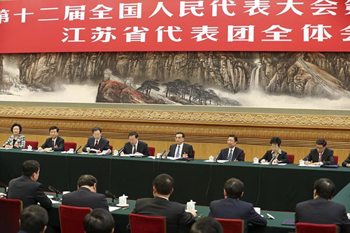 国务院总理李克强参加江苏代表团审议。