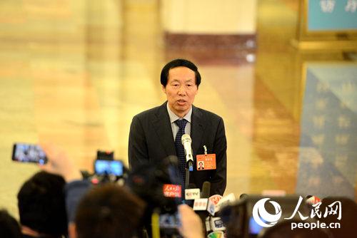国家文物局局长刘玉珠回答记者提问 人民网记者熊旭 摄