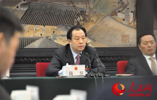 黑龙江代表团开放日:陆昊谈面对经济下行压力的应对措施