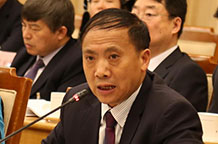 贵州省代表团左文学发言