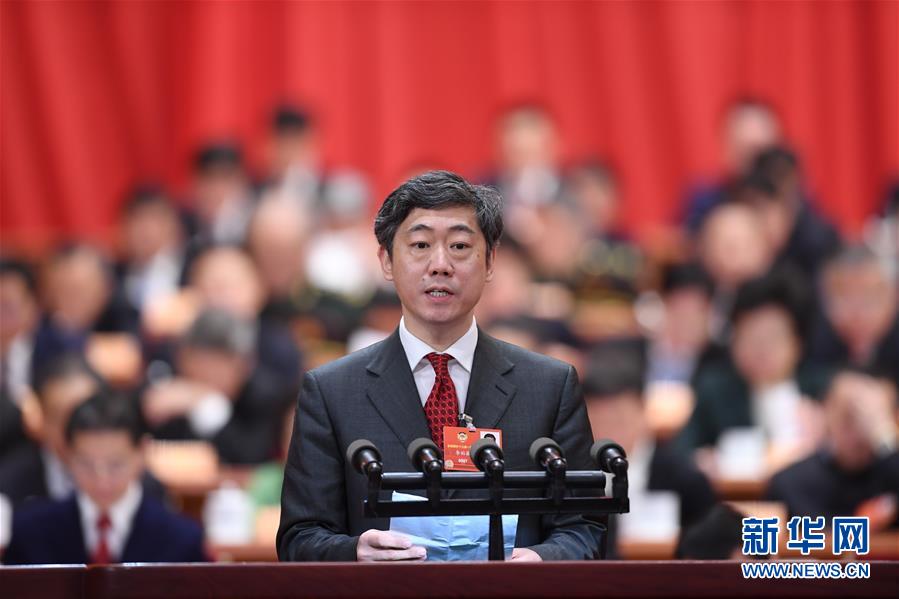 李稻葵委員代表無黨派人士界作《中國經濟如何跑好高質量發展的馬拉鬆》的發言