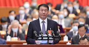 刘振东委员代表全国工商联作大会发言