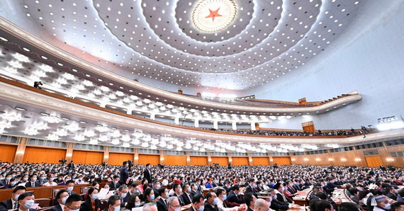 十四届全国人大一次会议在北京闭幕