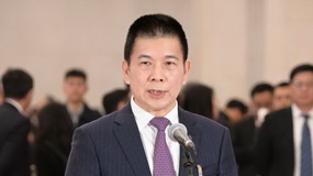 全國政協委員譚錦球接受媒體採訪