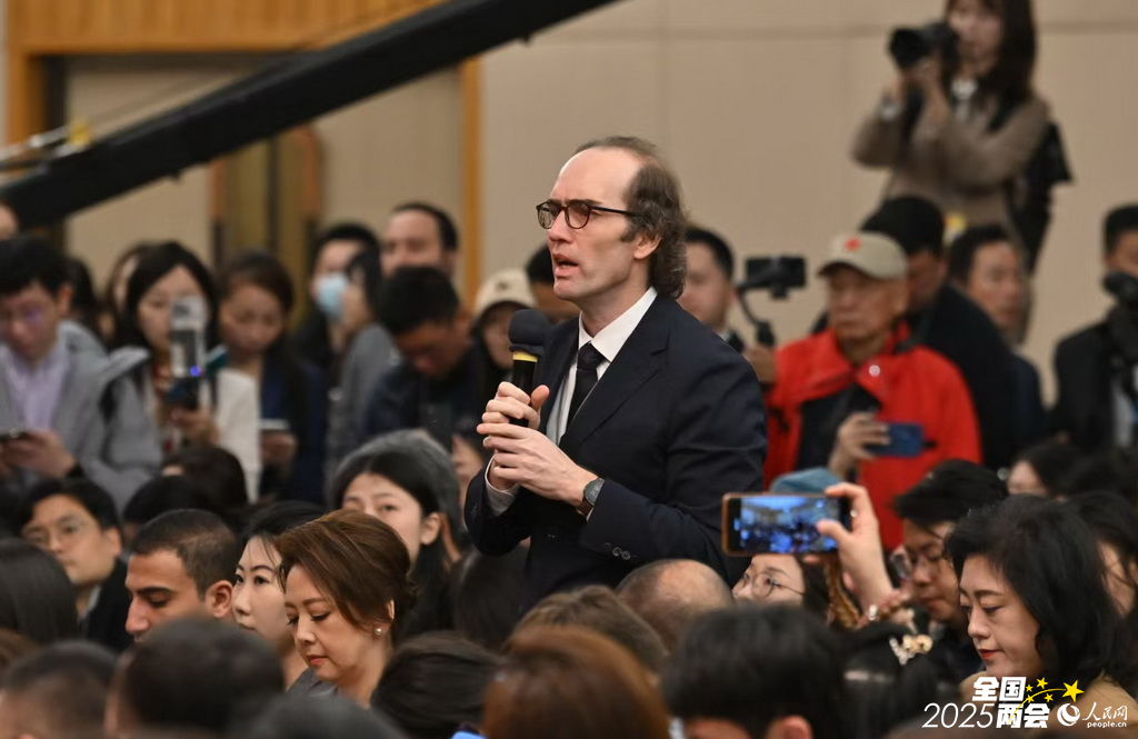 土耳其阿纳多卢通讯社记者提问。