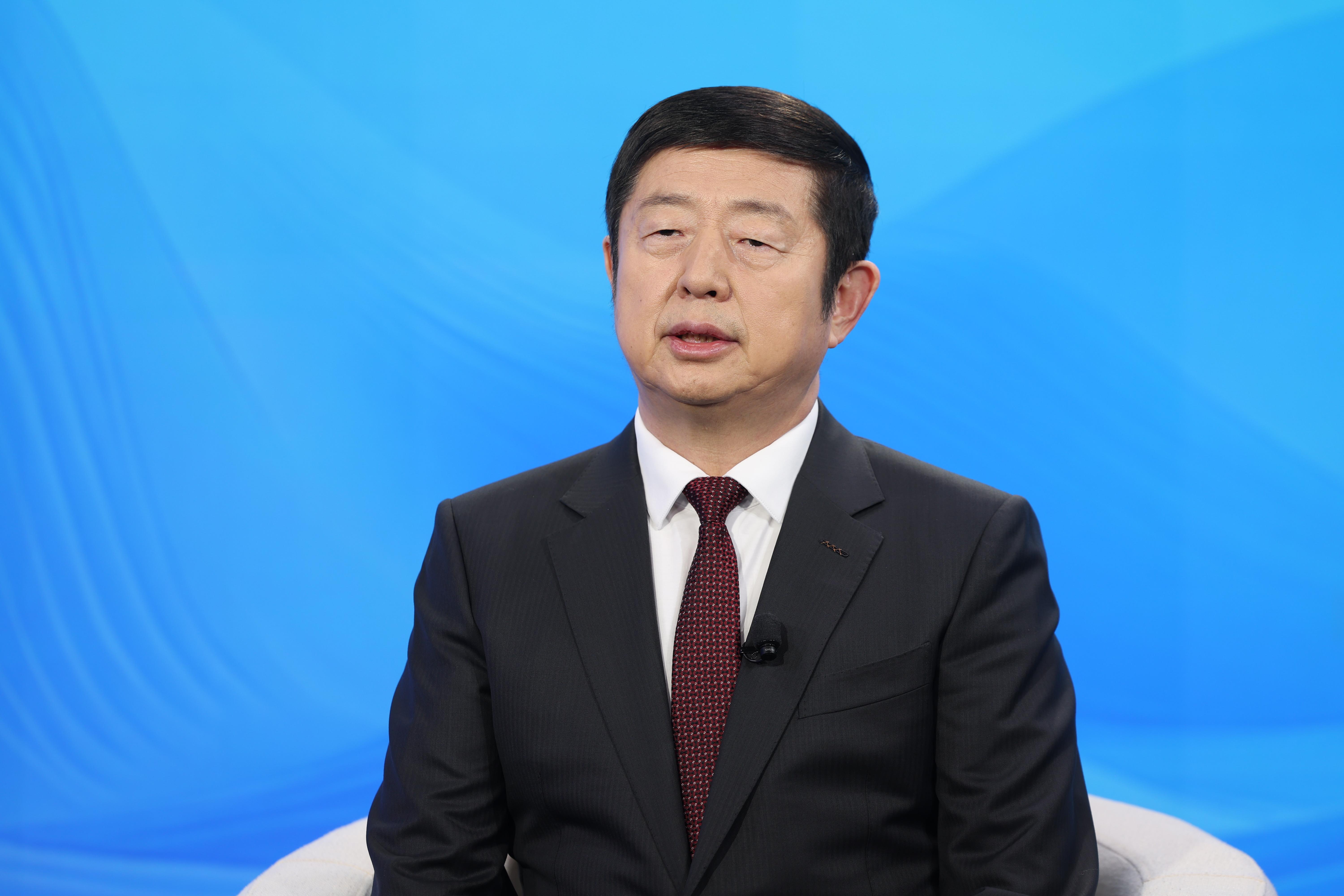 全国人大常委会委员、民革中央副主席谷振春。