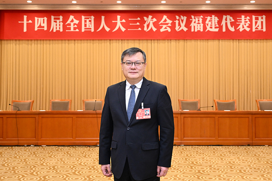 全國人大代表、中國科學院院士、廈門大學黨委書記張榮。受訪者供圖