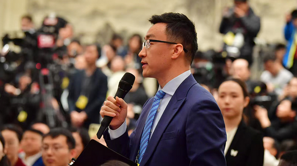 中央广播电视总台记者现场提问