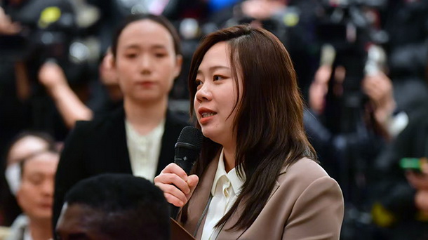 光明日报记者现场提问
