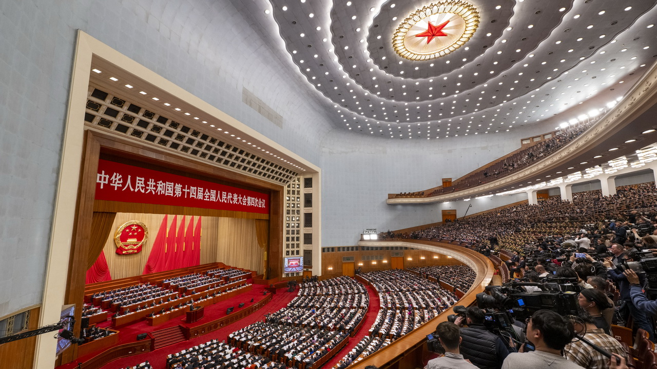 十四届全国人大四次会议开幕会在京举行