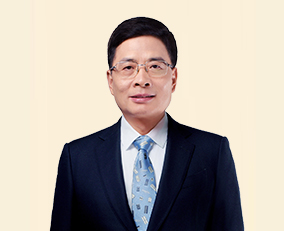 周云杰                  全国人大代表，海尔集团董事局主席、首席执行官                  推进具身智能不能把它当成“更像人的机器人”，而是要把“智能放进真实的世界，让智能在场景内闭环”。