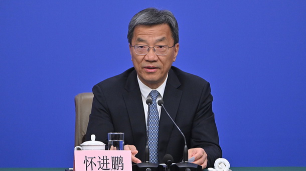 教育部部長懷進鵬回答記者提問