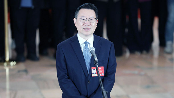 全国政协委员刘成勇接受媒体采访