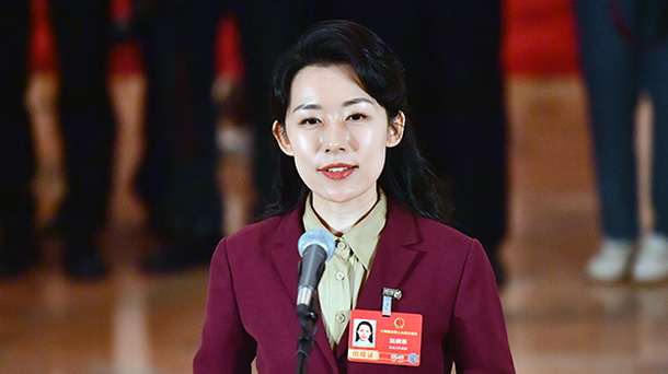 全國人大代表陸曉琳接受媒體採訪